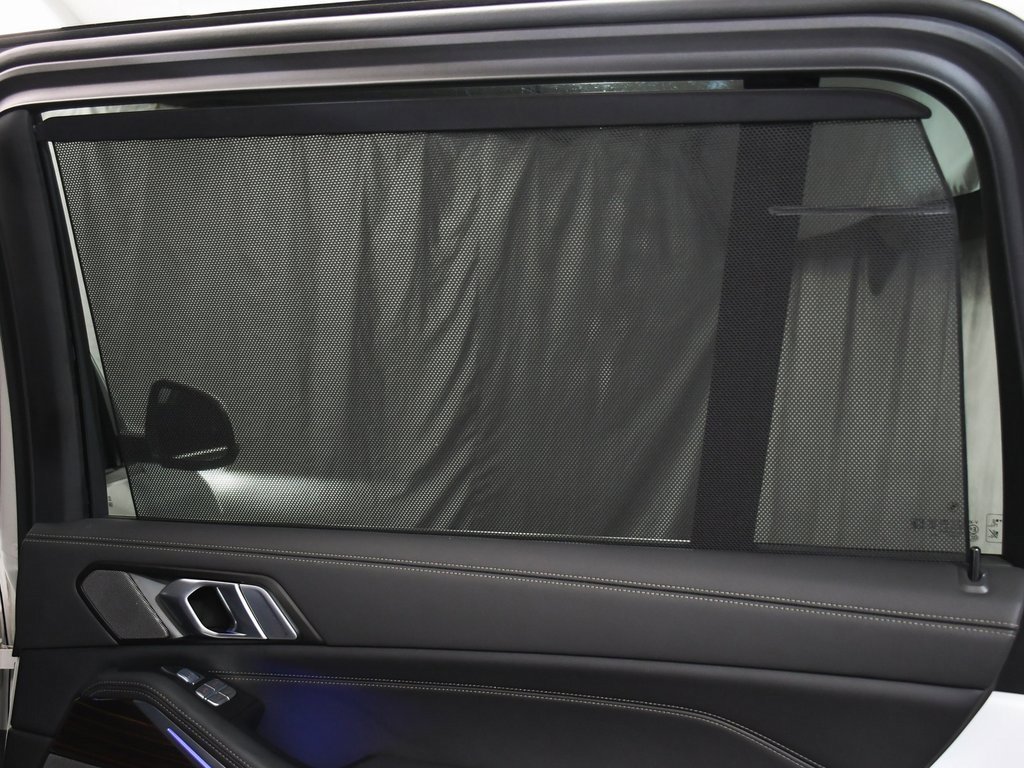 Used 2026 BMW X7 xDrive40i image 14