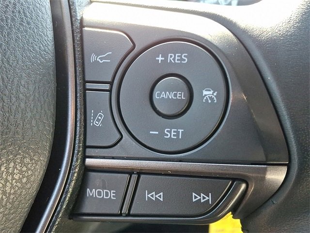 Used 2023 Toyota Camry SE image 18