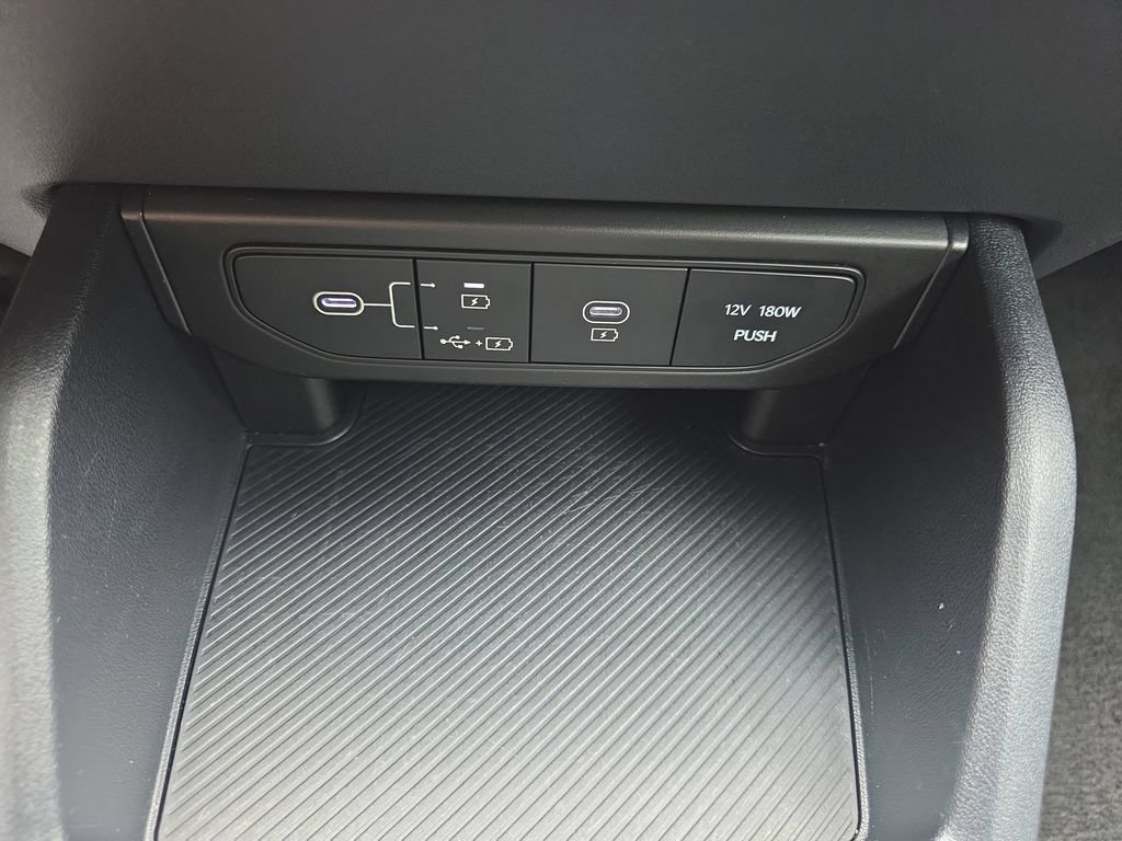 Used 2025 Kia K4 FWD image 26