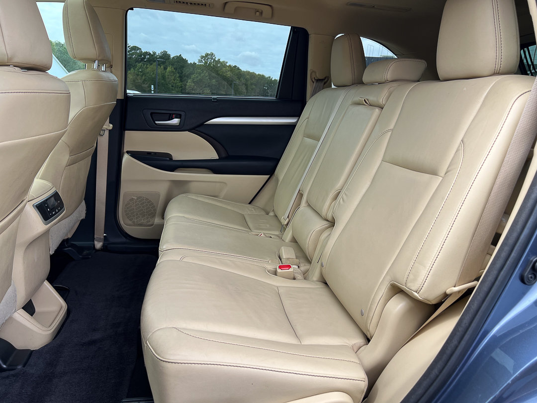 Used 2021 Toyota Highlander Platinum AWD/4WD image 31