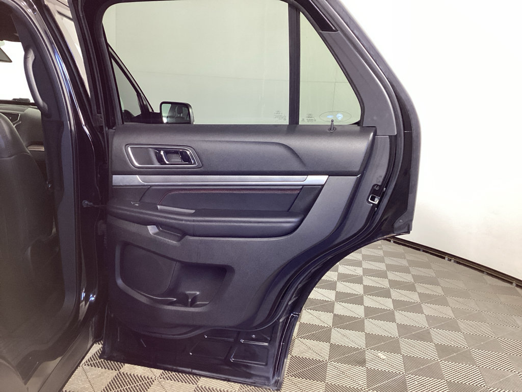 Used 2018 Ford Explorer Sport AWD/4WD image 10