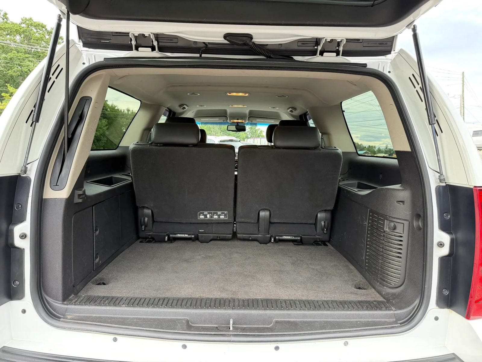 Used 2012 Chevrolet Suburban LT w/ Luxury Package AWD/4WD image 23