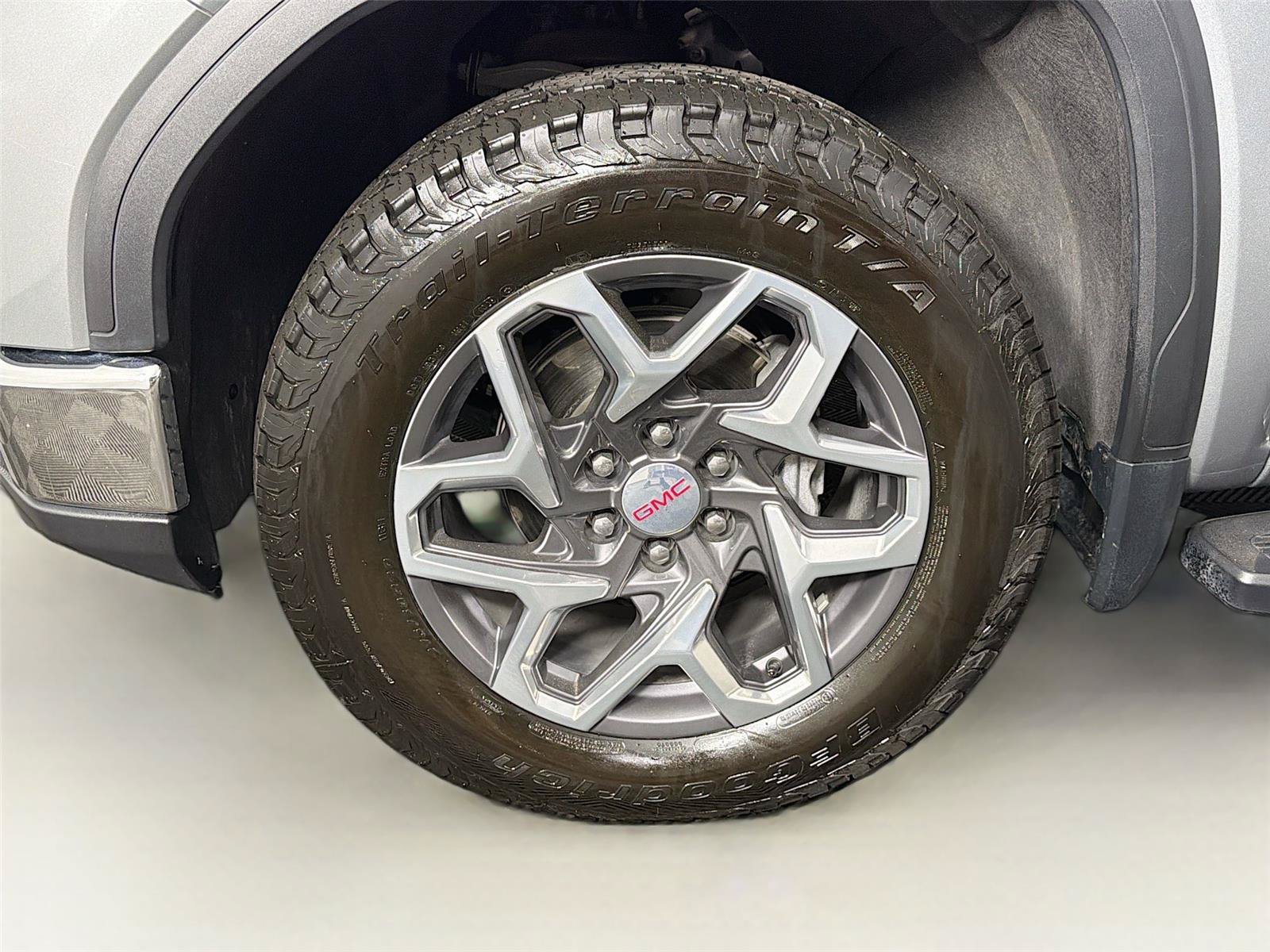 Used 2024 GMC Sierra 1500 SLT w/ SLT Premium Plus Package AWD/4WD image 34