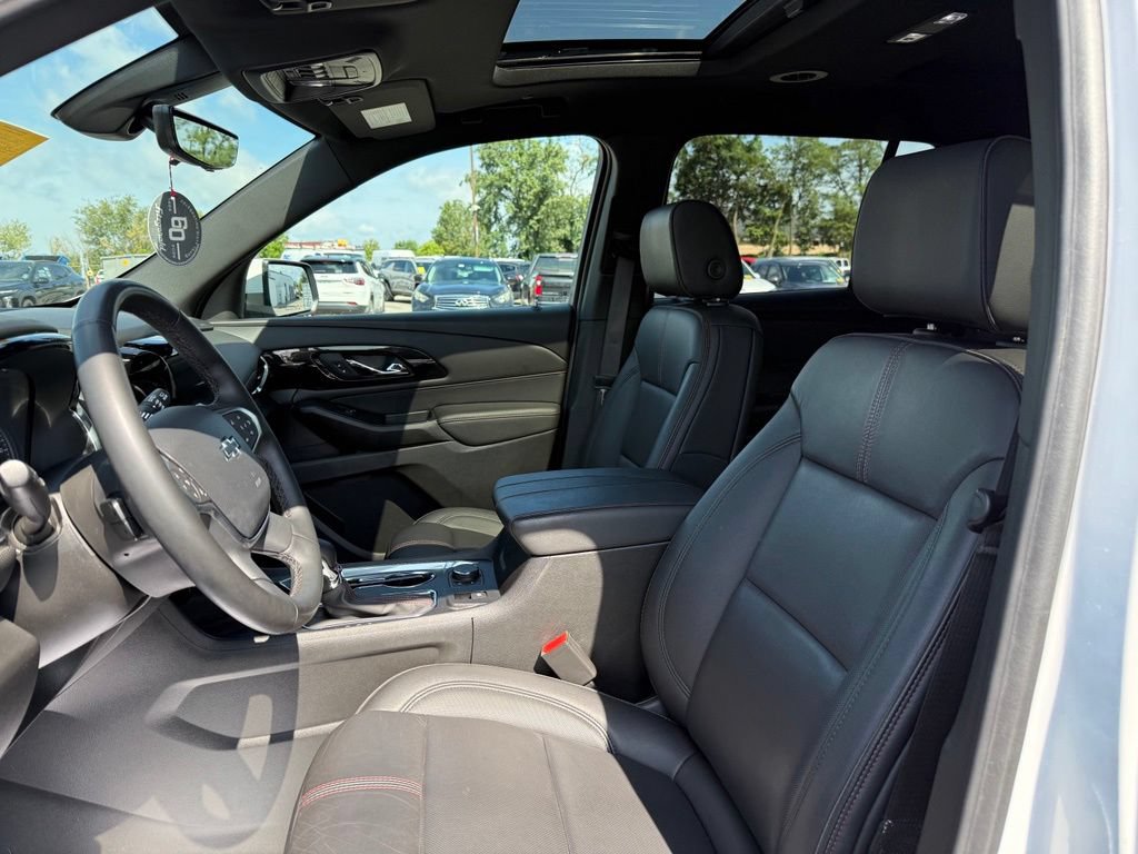 Used 2023 Chevrolet Traverse RS w/ LPO, Floor Liner Package AWD/4WD image 24