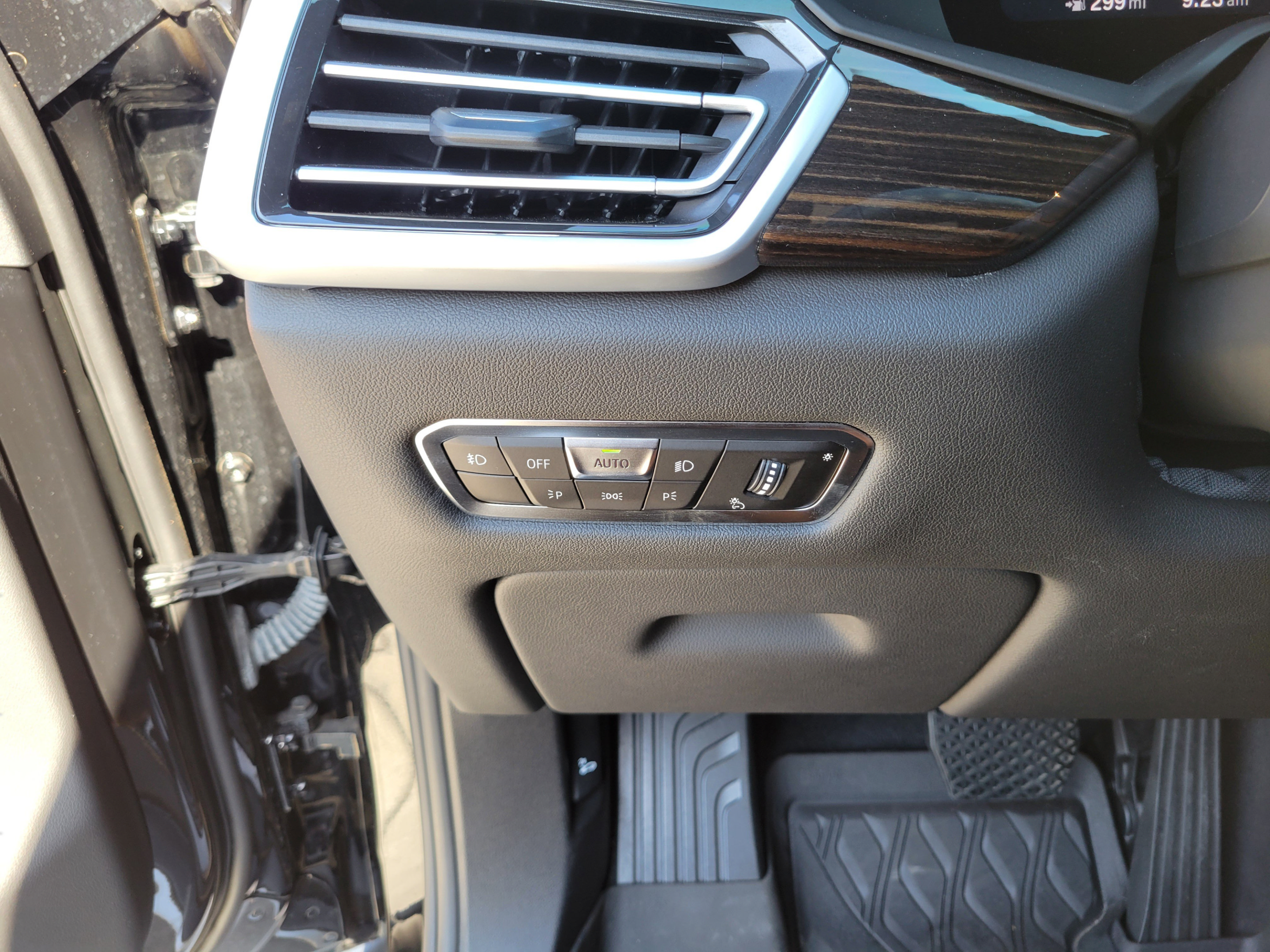 Used 2021 BMW X5 xDrive40i w/ Premium Package 2 AWD/4WD image 25