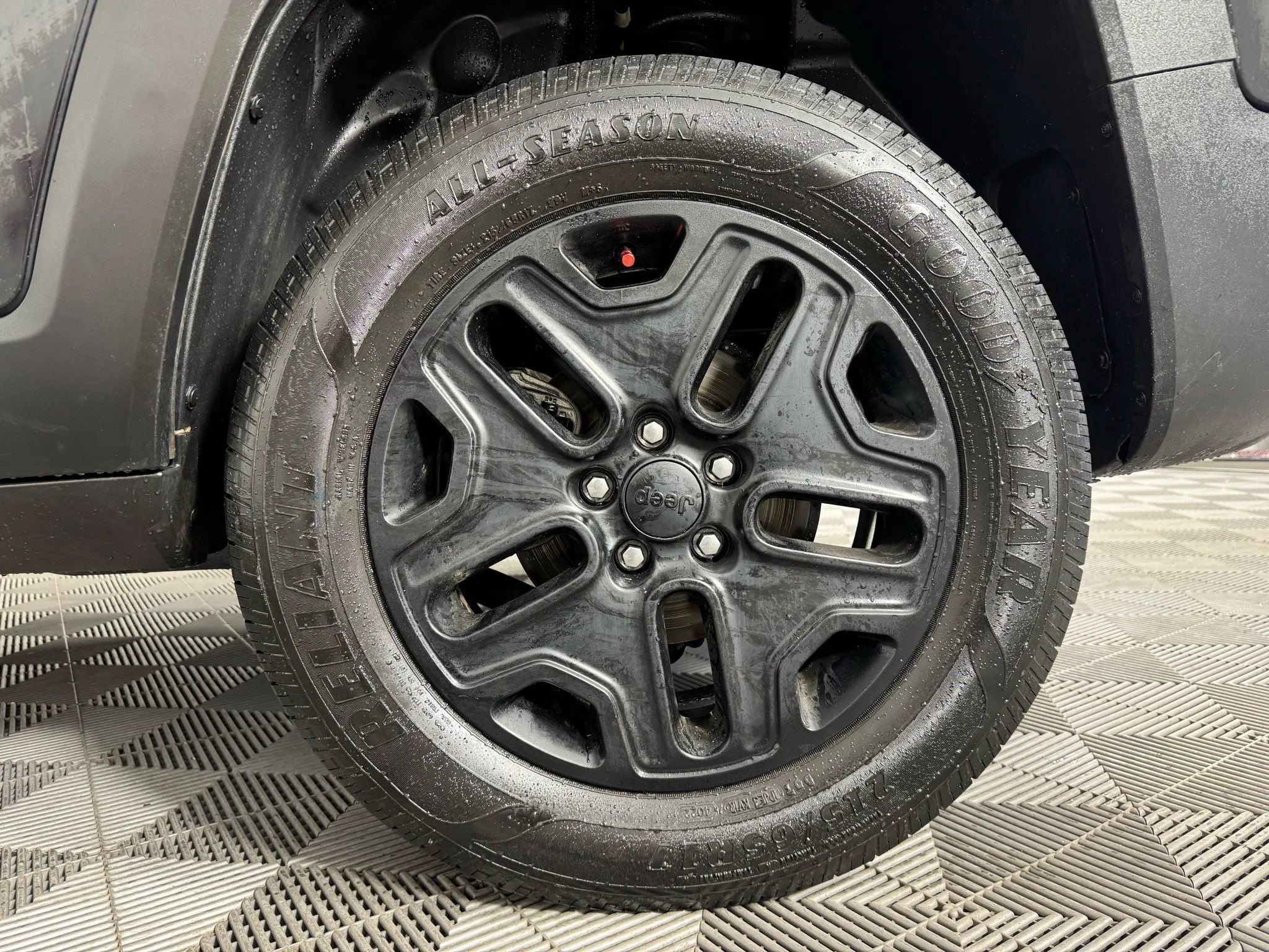 Used 2018 Jeep Renegade Trailhawk w/ Cold Weather Group II AWD/4WD image 43