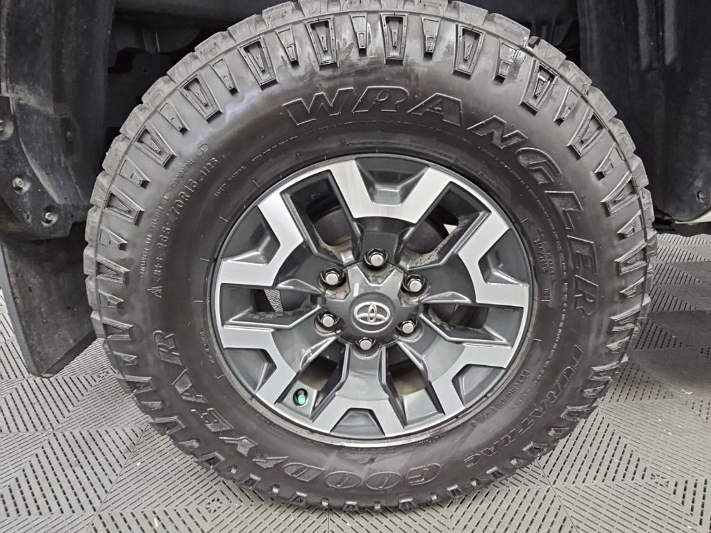 Used 2023 Toyota Tacoma TRD Off-Road AWD/4WD image 47