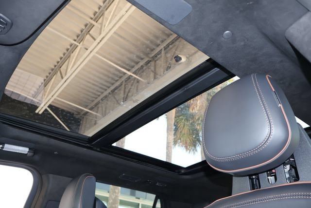 New 2026 Lincoln Navigator L Black Label AWD/4WD image 31