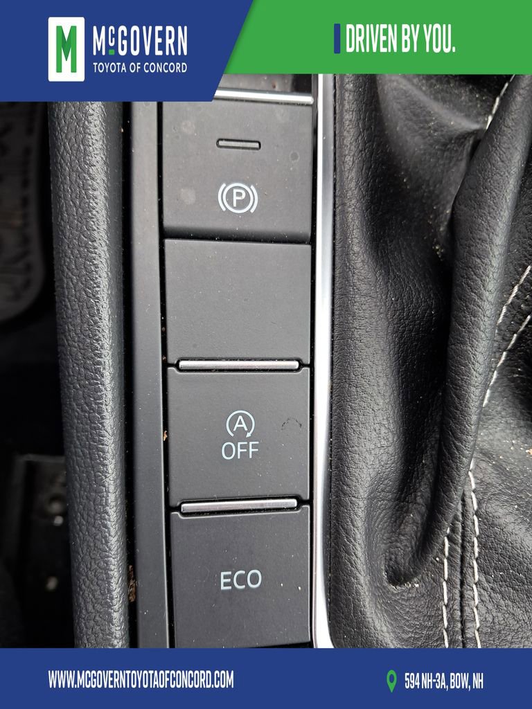 Used 2024 Volkswagen Jetta Sport image 32