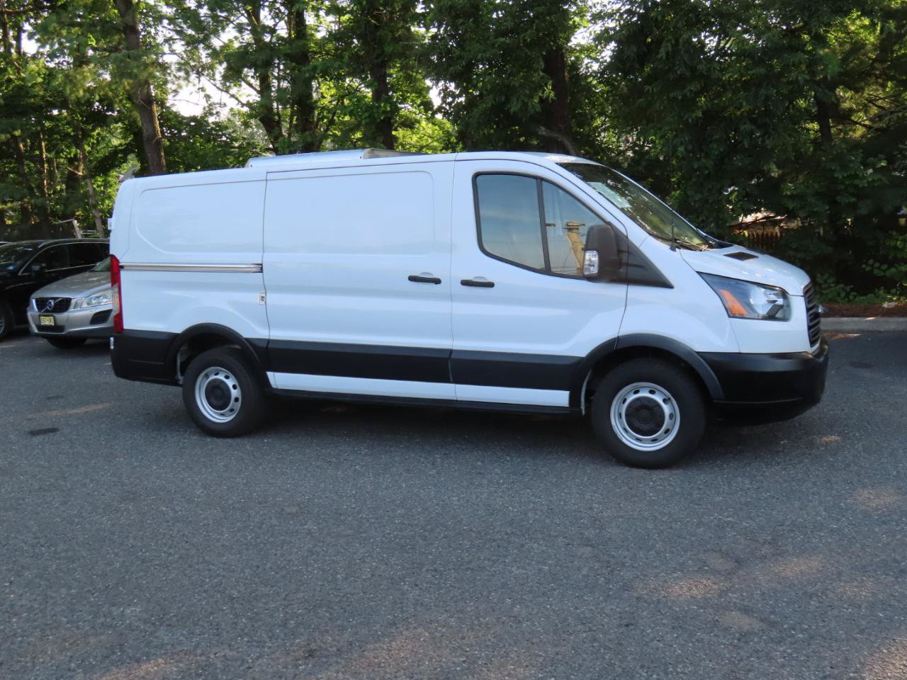 Used 2019 Ford Transit 150 130 Low Roof RWD image 6