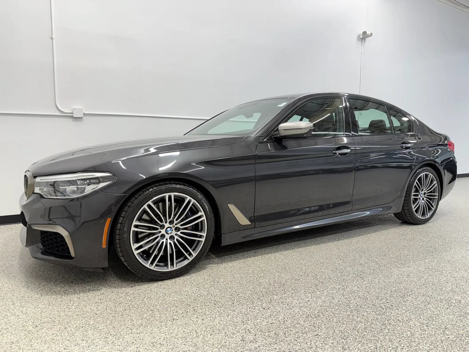 Used 2018 BMW M550i xDrive w/ Driving Assistance Package AWD/4WD image 2