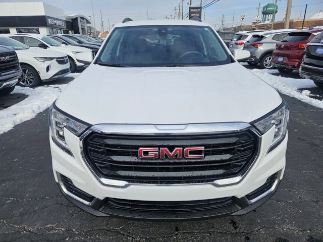 Used 2022 GMC Terrain SLE w/ Driver Convenience Package image 5
