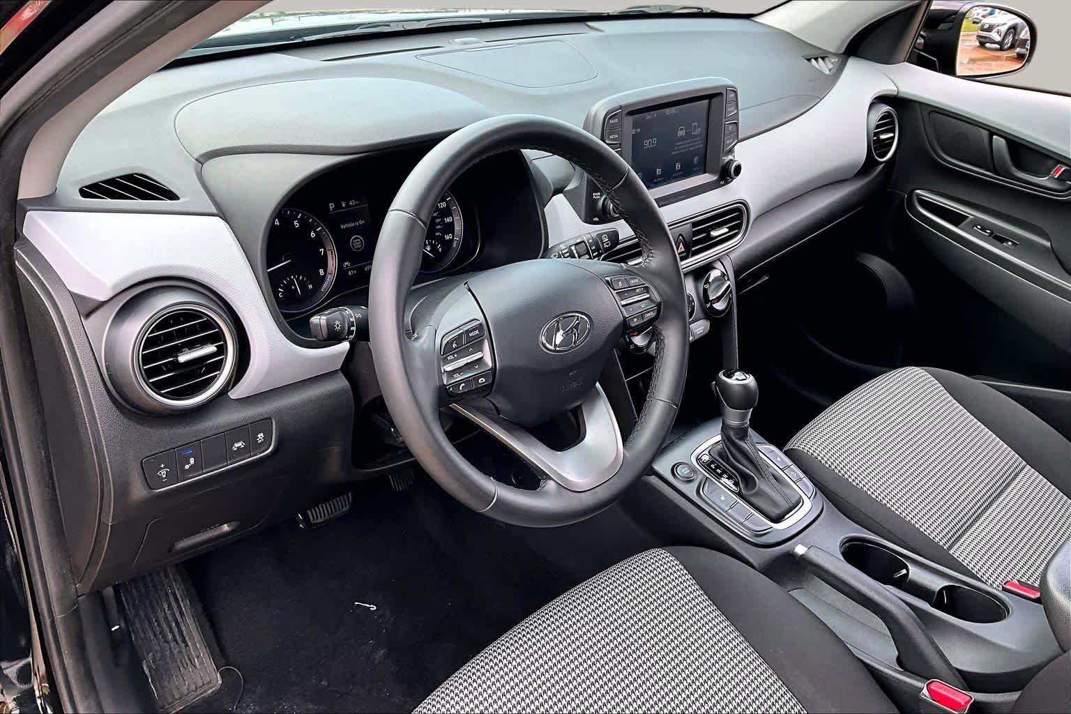 Used 2021 Hyundai Kona SEL FWD image 16