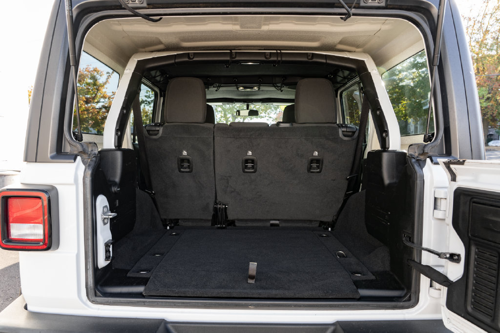 Used 2021 Jeep Wrangler Unlimited Sport AWD/4WD image 8