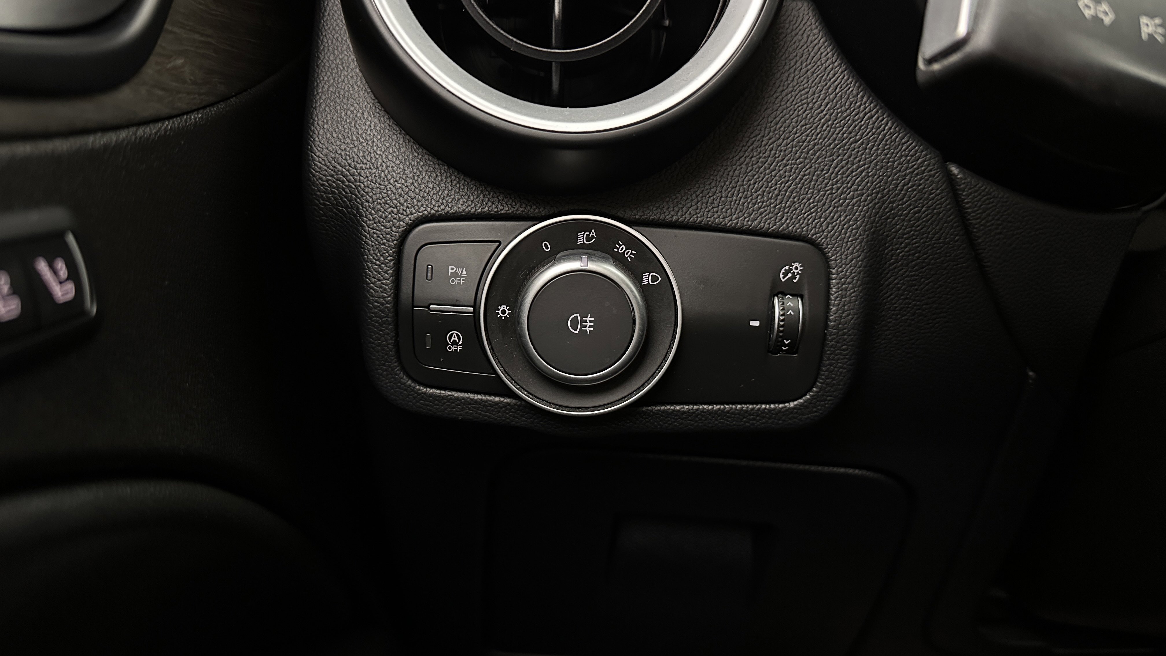 Used 2018 Alfa Romeo Stelvio Ti image 22