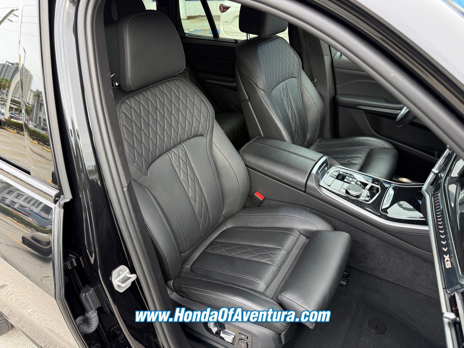 Used 2024 BMW X5 sDrive40i w/ M Sport Package RWD image 9