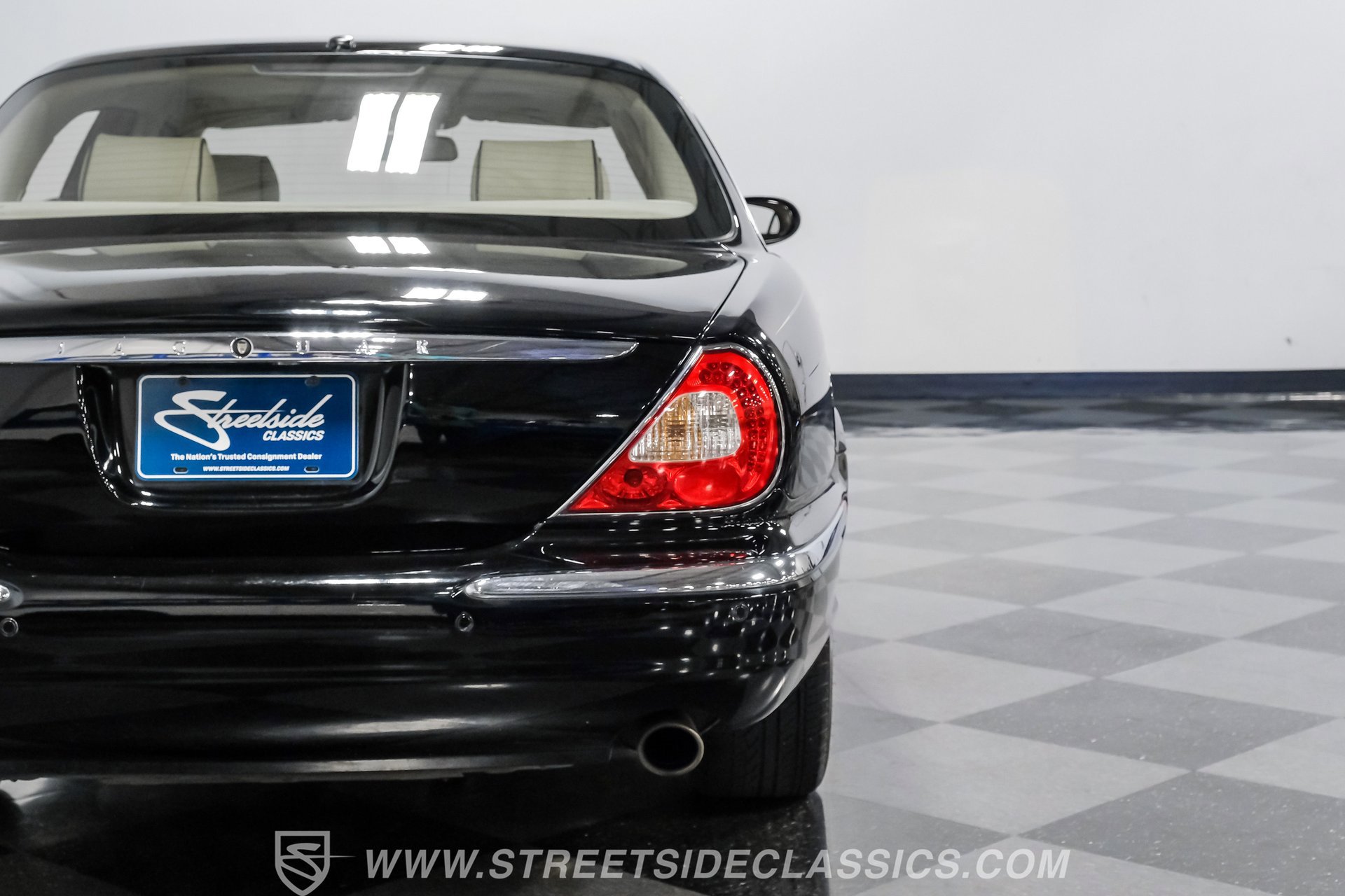Used 2007 Jaguar XJ8 L RWD image 24