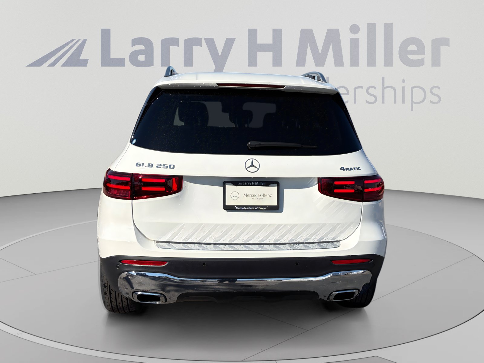 New 2026 Mercedes-Benz GLB 250 4MATIC image 4