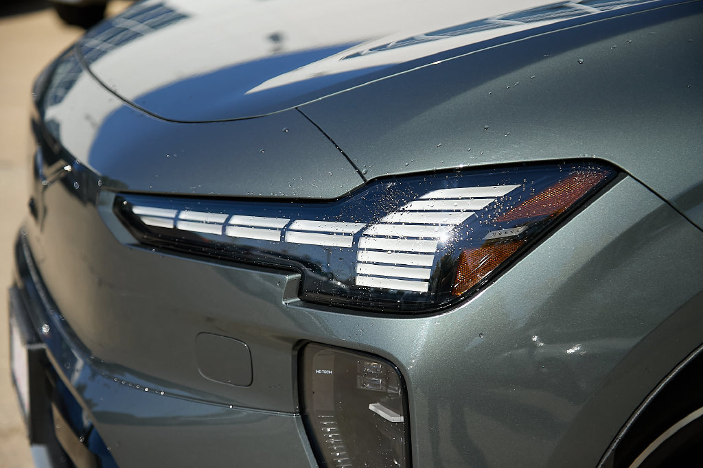 New 2027 Volvo EX60 Ultra AWD/4WD image 5