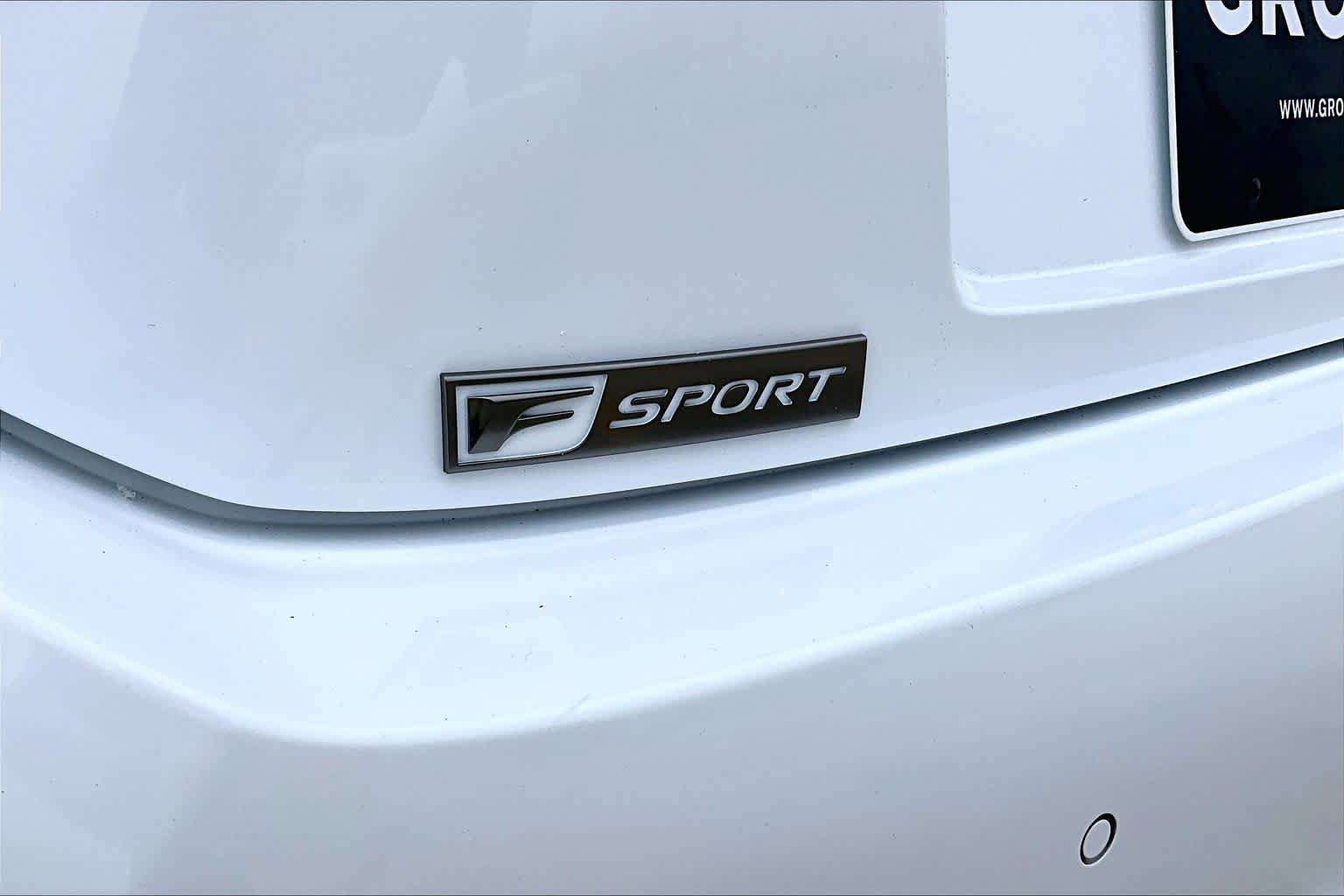 Used 2016 Lexus RC 200t RWD image 8