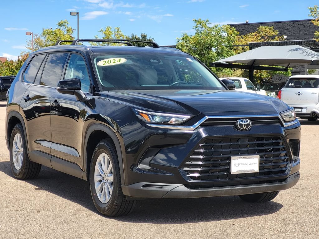 Used 2024 Toyota Grand Highlander AWD image 3