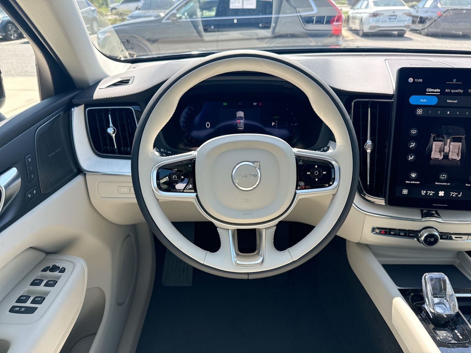 New 2026 Volvo XC60 T8 Ultra w/ Climate Package AWD/4WD image 15