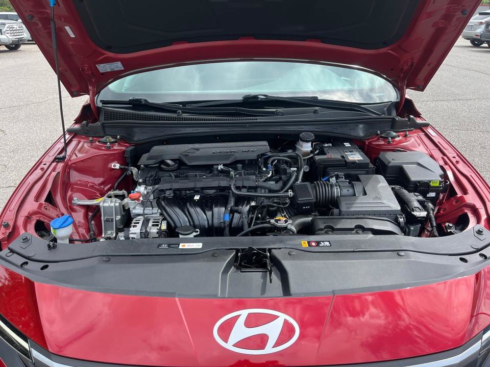 Used 2024 Hyundai Elantra SEL FWD image 18