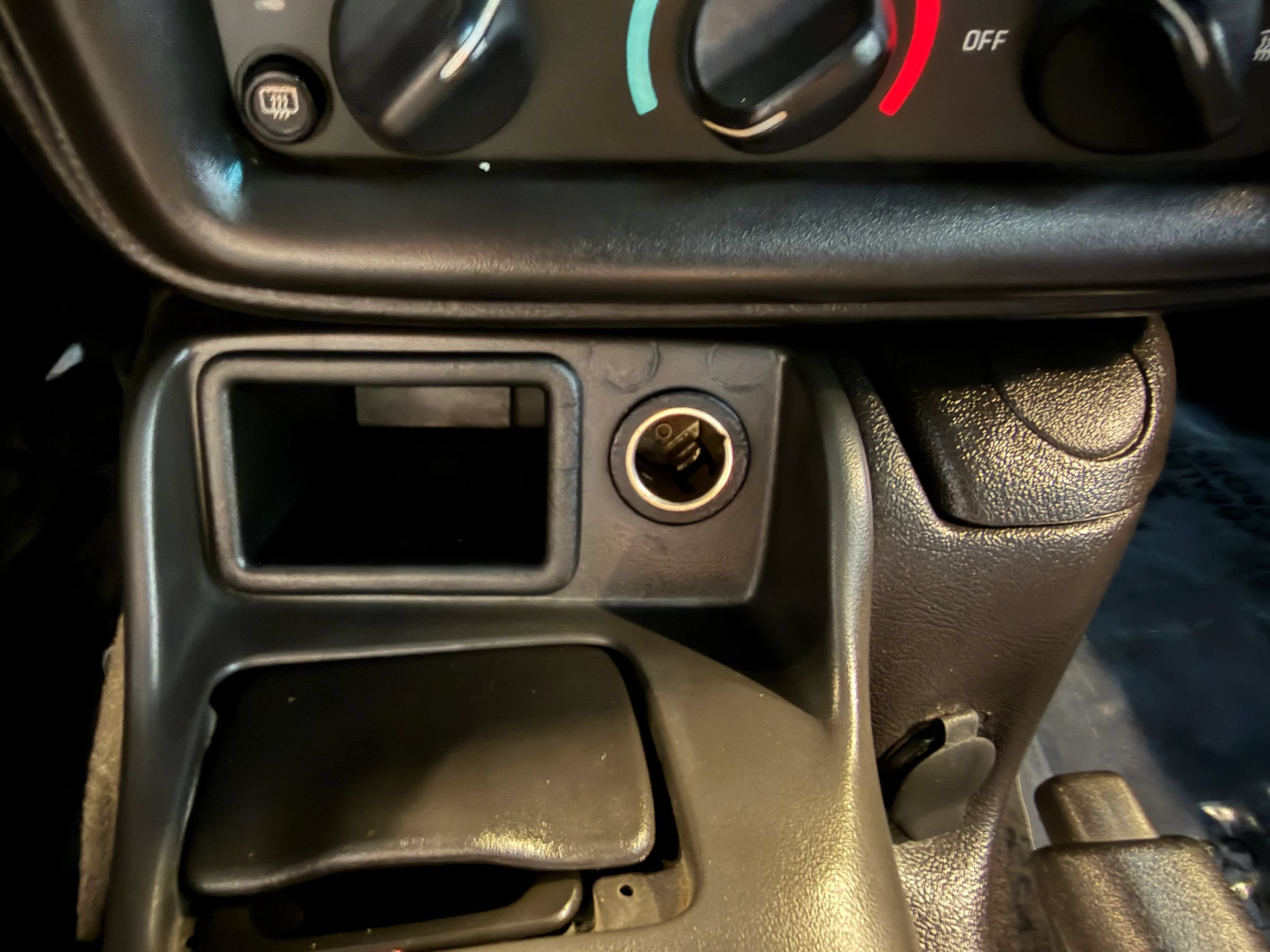 Used 2001 Chevrolet Camaro LT w/ Preferred Equipment Group 1 RWD image 17