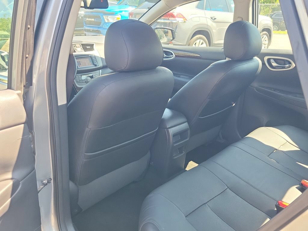 Used 2013 Nissan Sentra SL w/ Premium Pkg FWD image 10