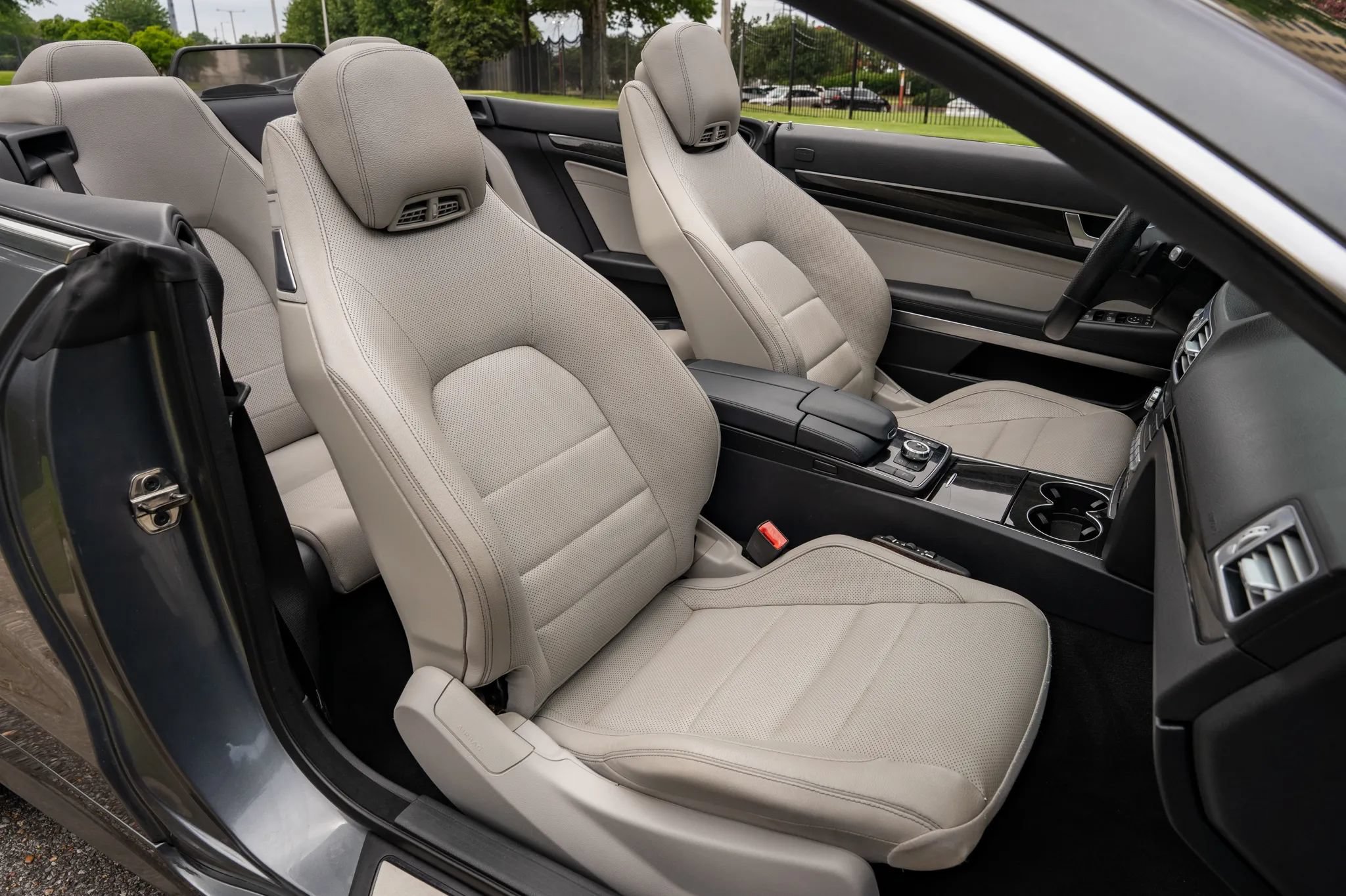 Used 2017 Mercedes-Benz E 400 Cabriolet w/ Premium 3 Package image 19