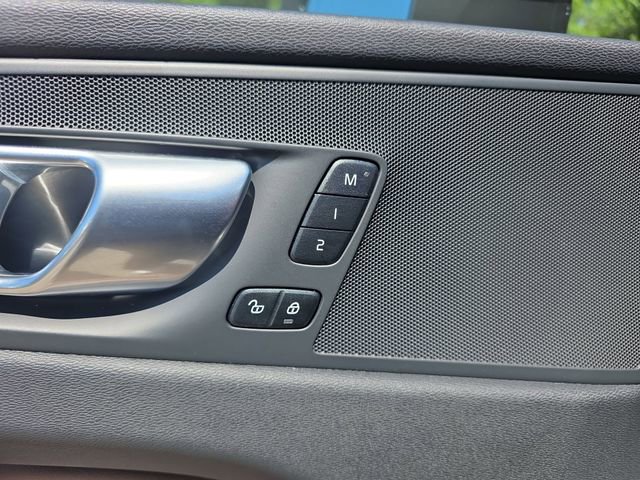 Used 2023 Volvo XC60 B5 Plus w/ Protection Package Premier FWD image 26