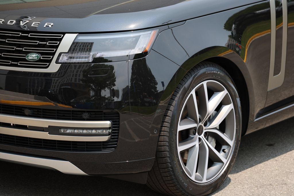 New 2026 Land Rover Range Rover Long Wheelbase SE AWD/4WD image 6