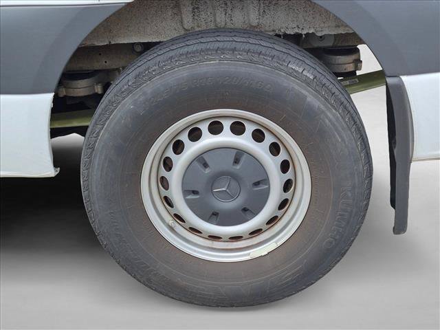 Used 2024 Mercedes-Benz eSprinter 170 Cargo image 17