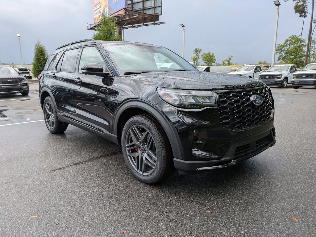 New 2026 Ford Explorer ST-Line image 2