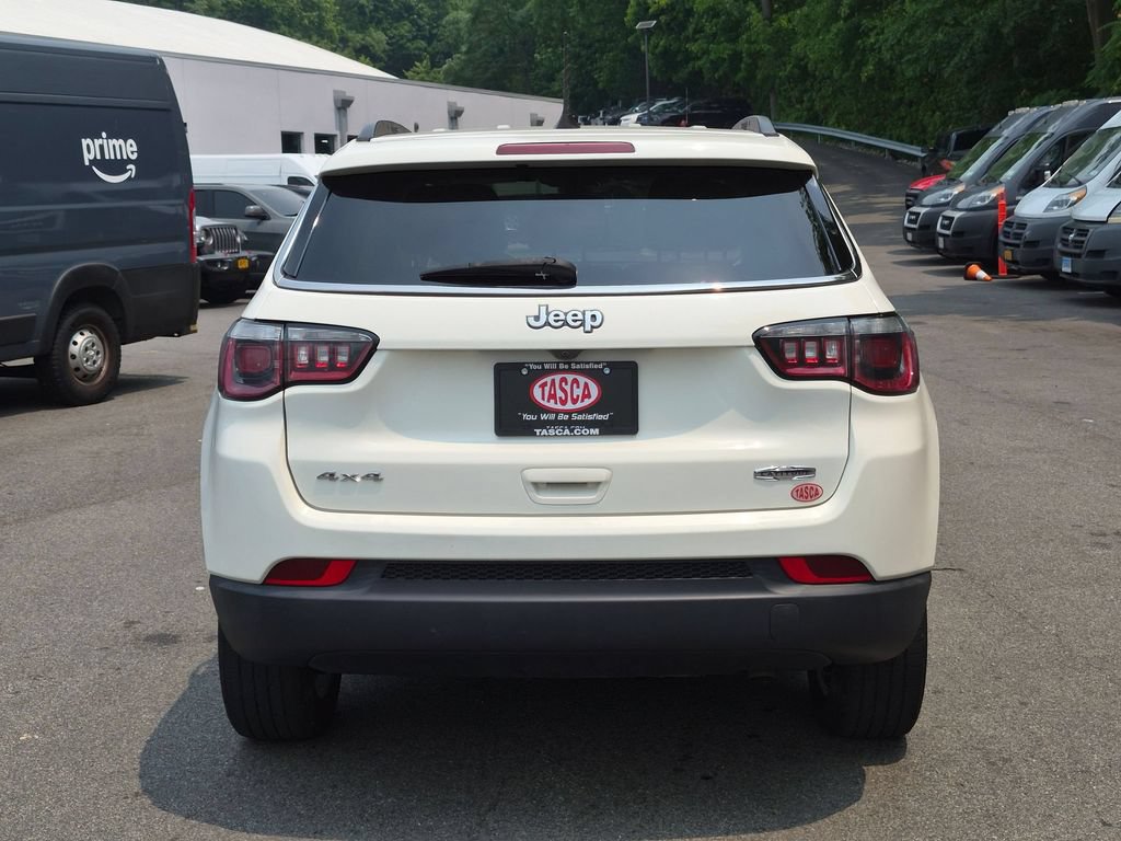 Certified 2019 Jeep Compass Latitude w/ Popular Equipment Group AWD/4WD image 4