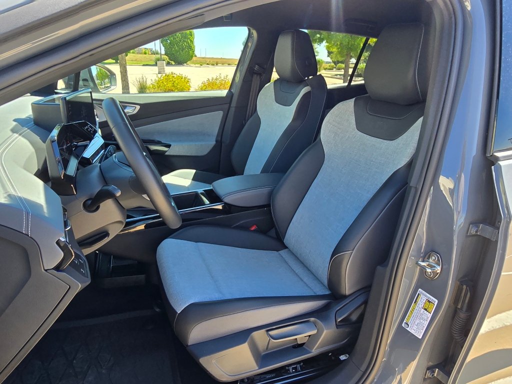 Used 2024 Volkswagen ID.4 2WD image 13