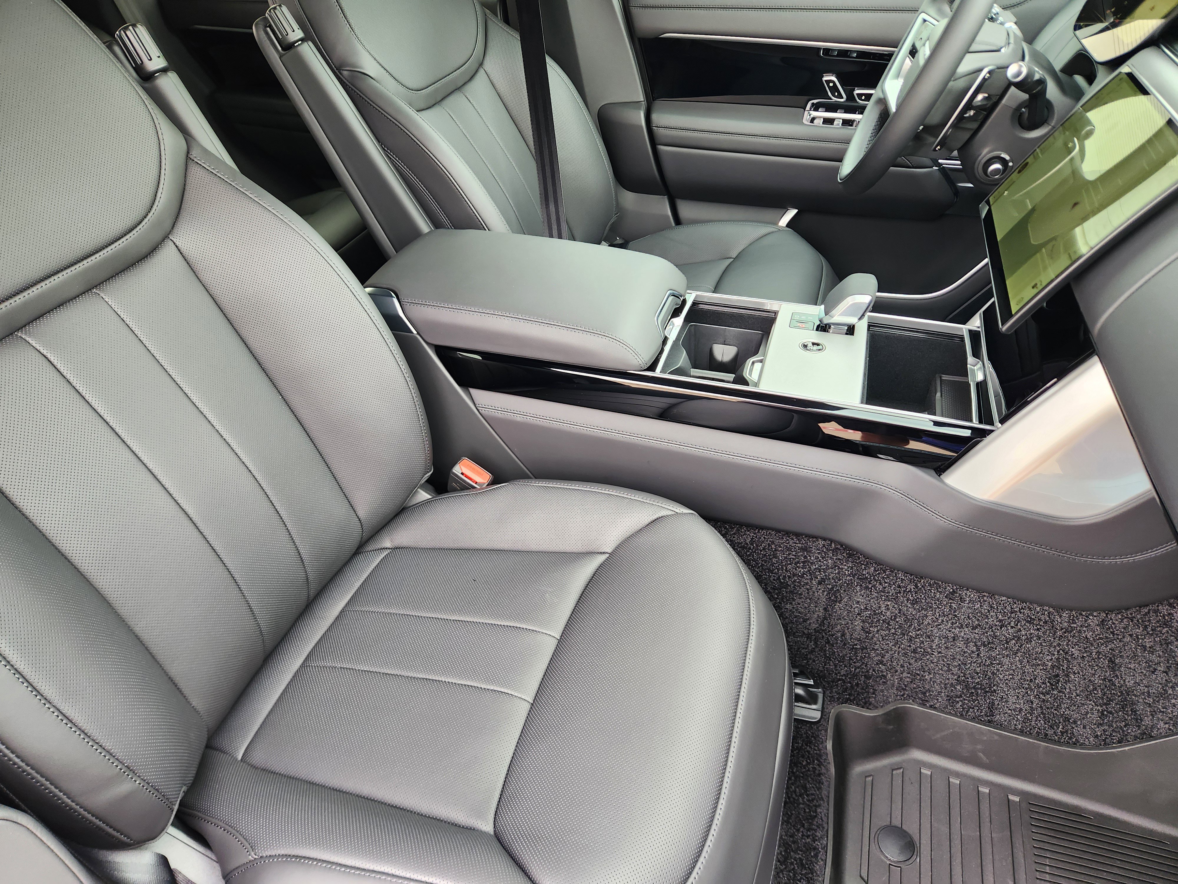 New 2026 Land Rover Range Rover SE AWD/4WD image 9