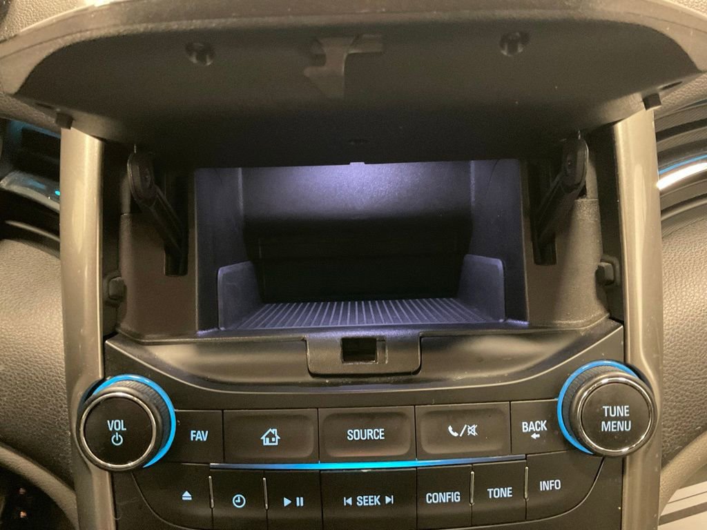 Used 2015 Chevrolet Malibu LT w/ Power Convenience Package image 23