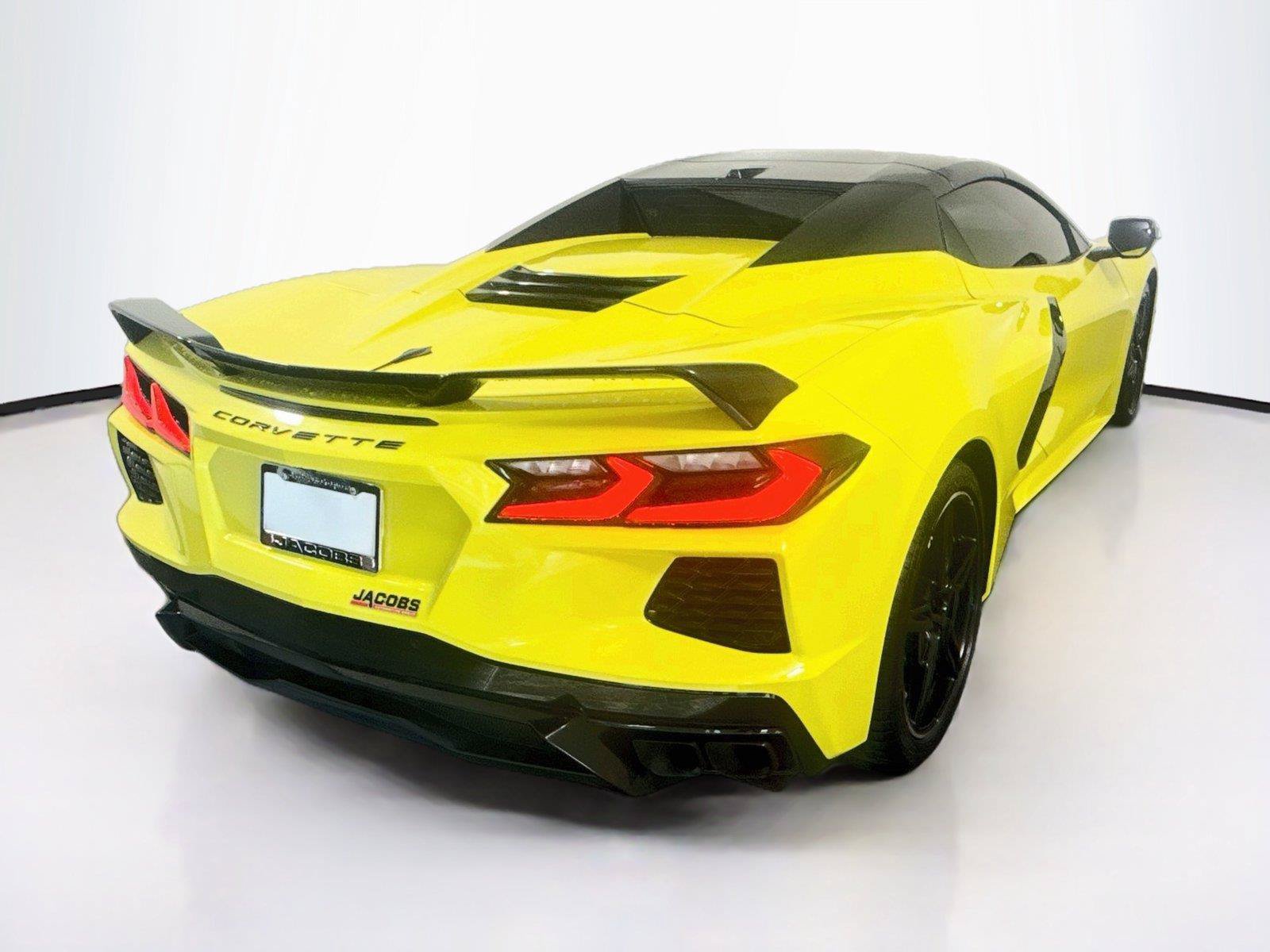 Used 2024 Chevrolet Corvette Stingray Preferred Conv w/ Z51 Performance Package RWD image 5