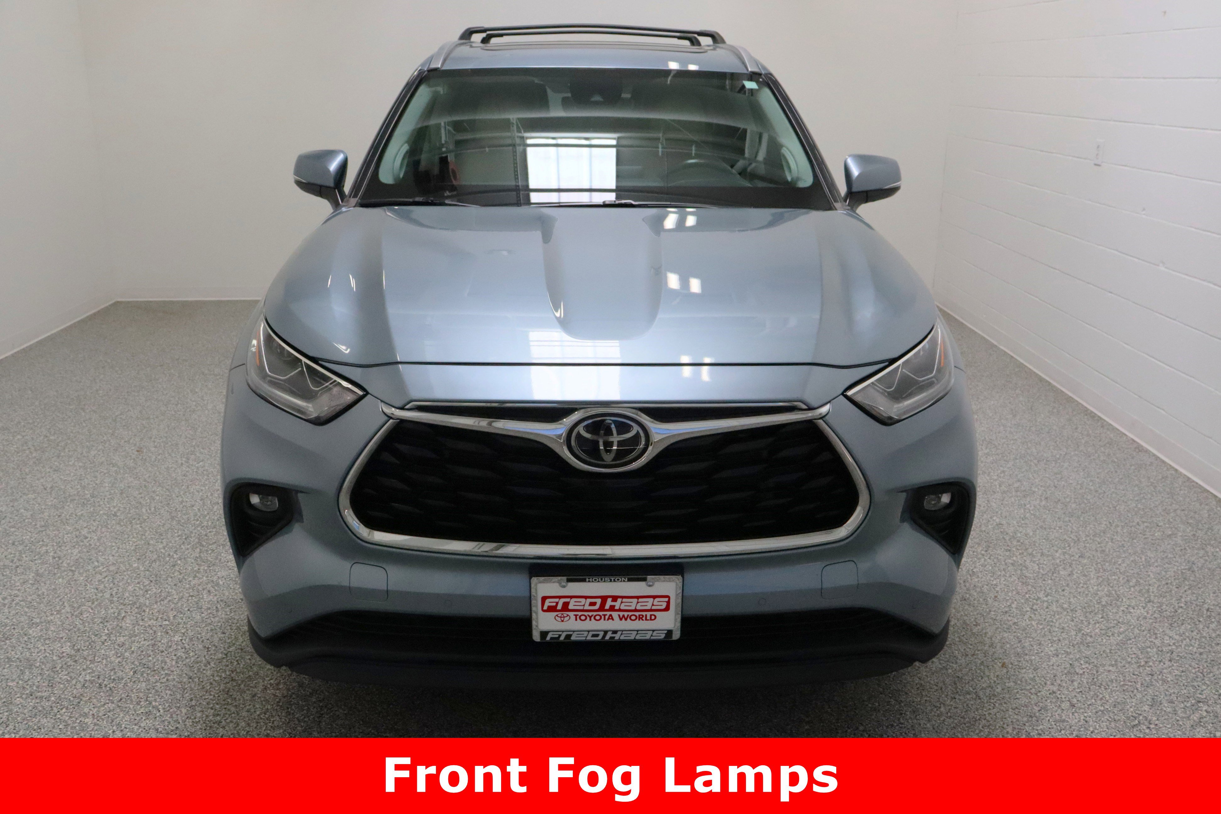 Used 2023 Toyota Highlander Limited image 3