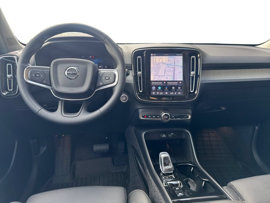 Used 2026 Volvo XC40 B5 Plus AWD/4WD image 26