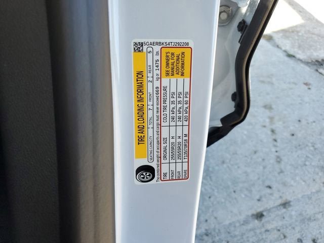 New 2026 Buick Enclave Sport Touring w/ Power Package FWD image 32