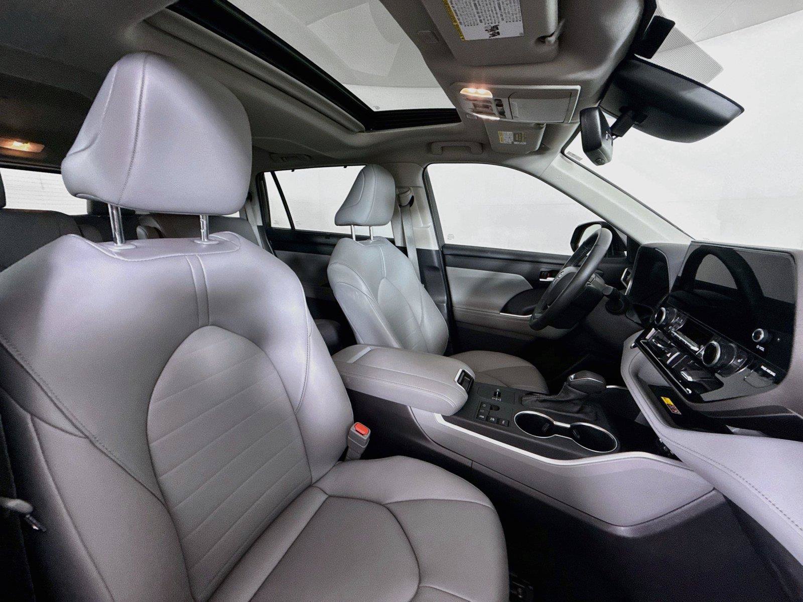 Certified 2026 Toyota Highlander XLE AWD/4WD image 42