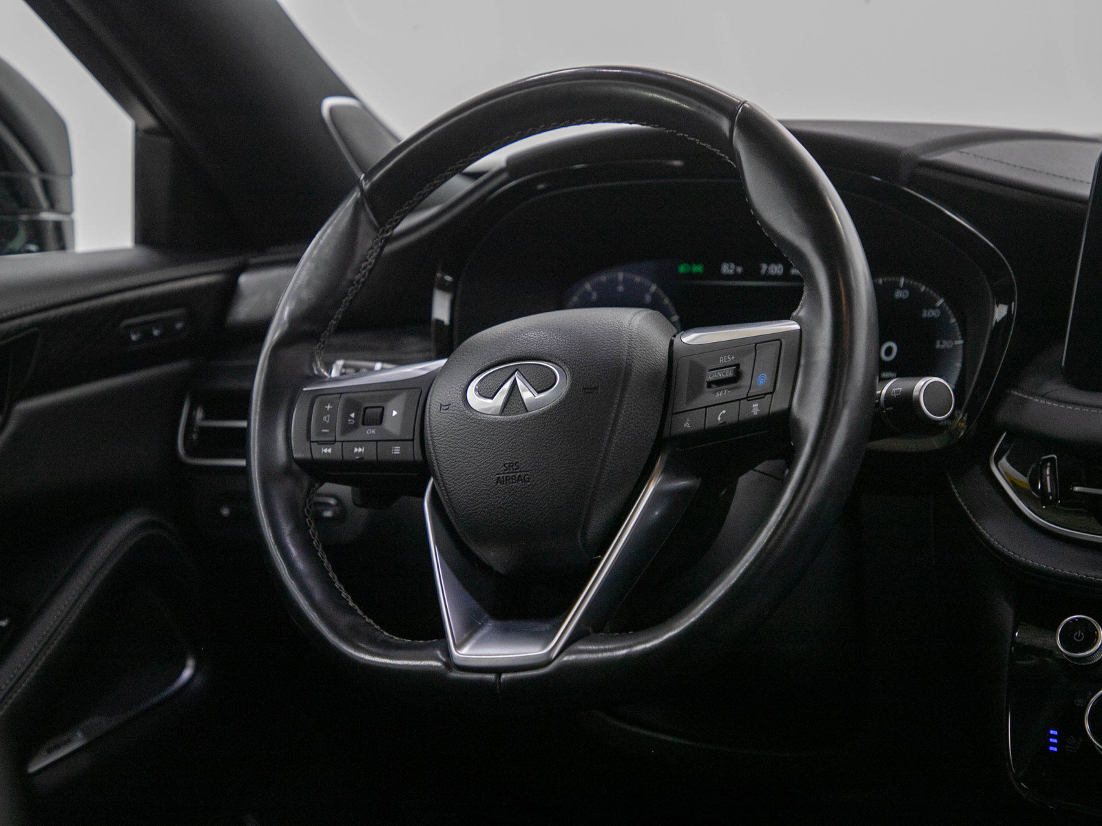 Used 2023 INFINITI QX60 Autograph AWD/4WD image 15