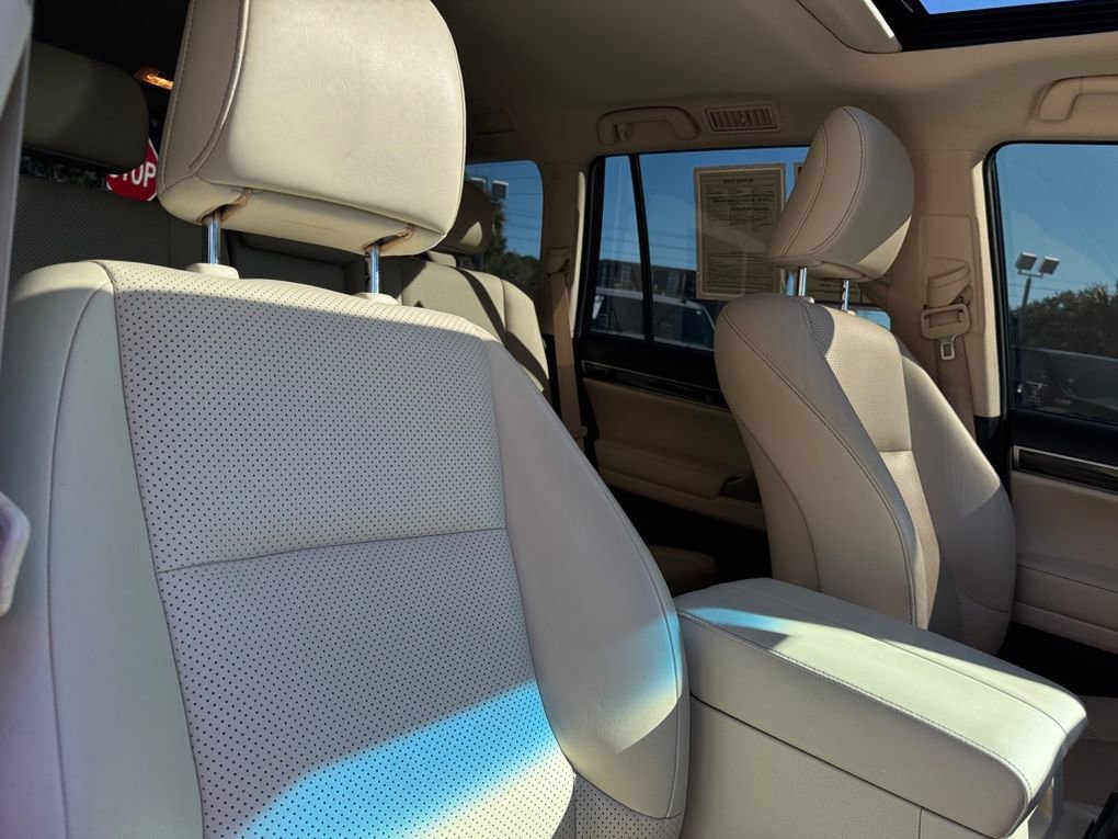 Used 2023 Lexus GX 460 Luxury w/ Accessory Package image 41