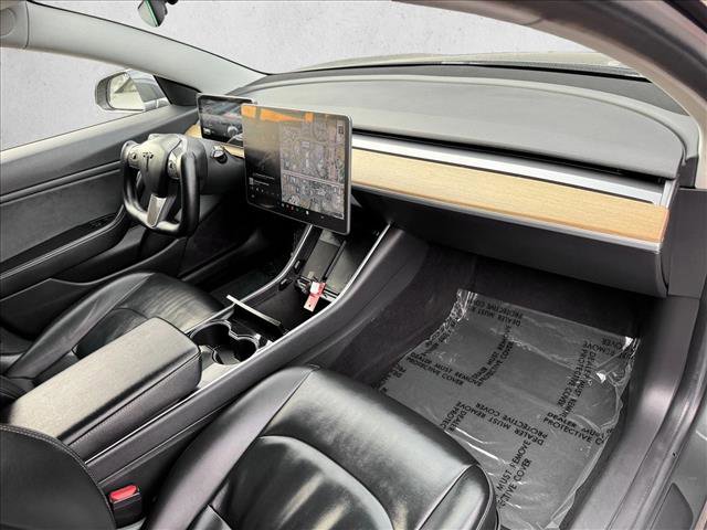 Used 2018 Tesla Model 3 Long Range RWD image 22