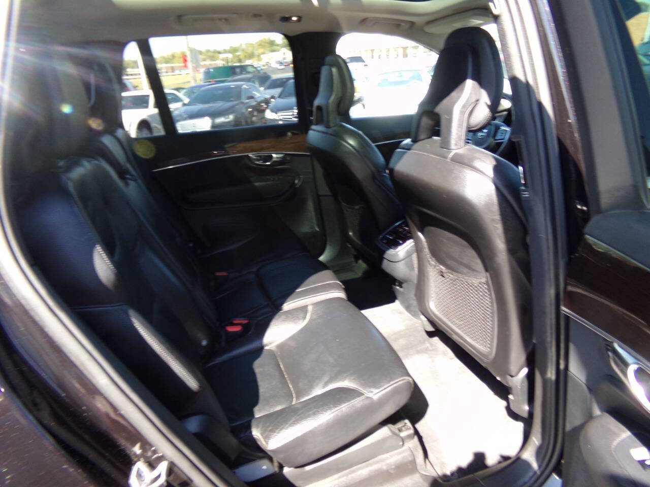 Used 2016 Volvo XC90 T6 Momentum w/ Momentum Plus Package image 24