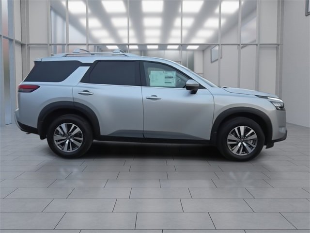 New 2025 Nissan Pathfinder SL image 9