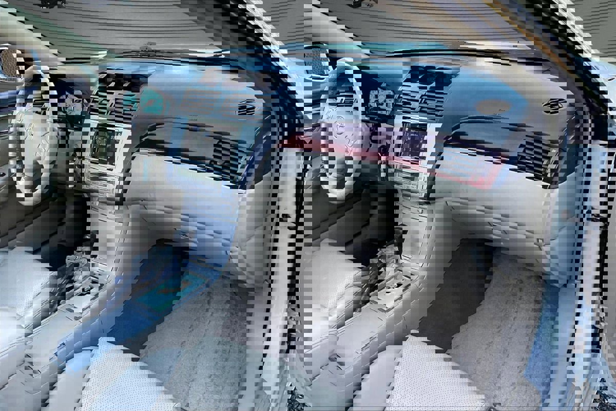 Used 2005 Toyota Solara SLE FWD image 25