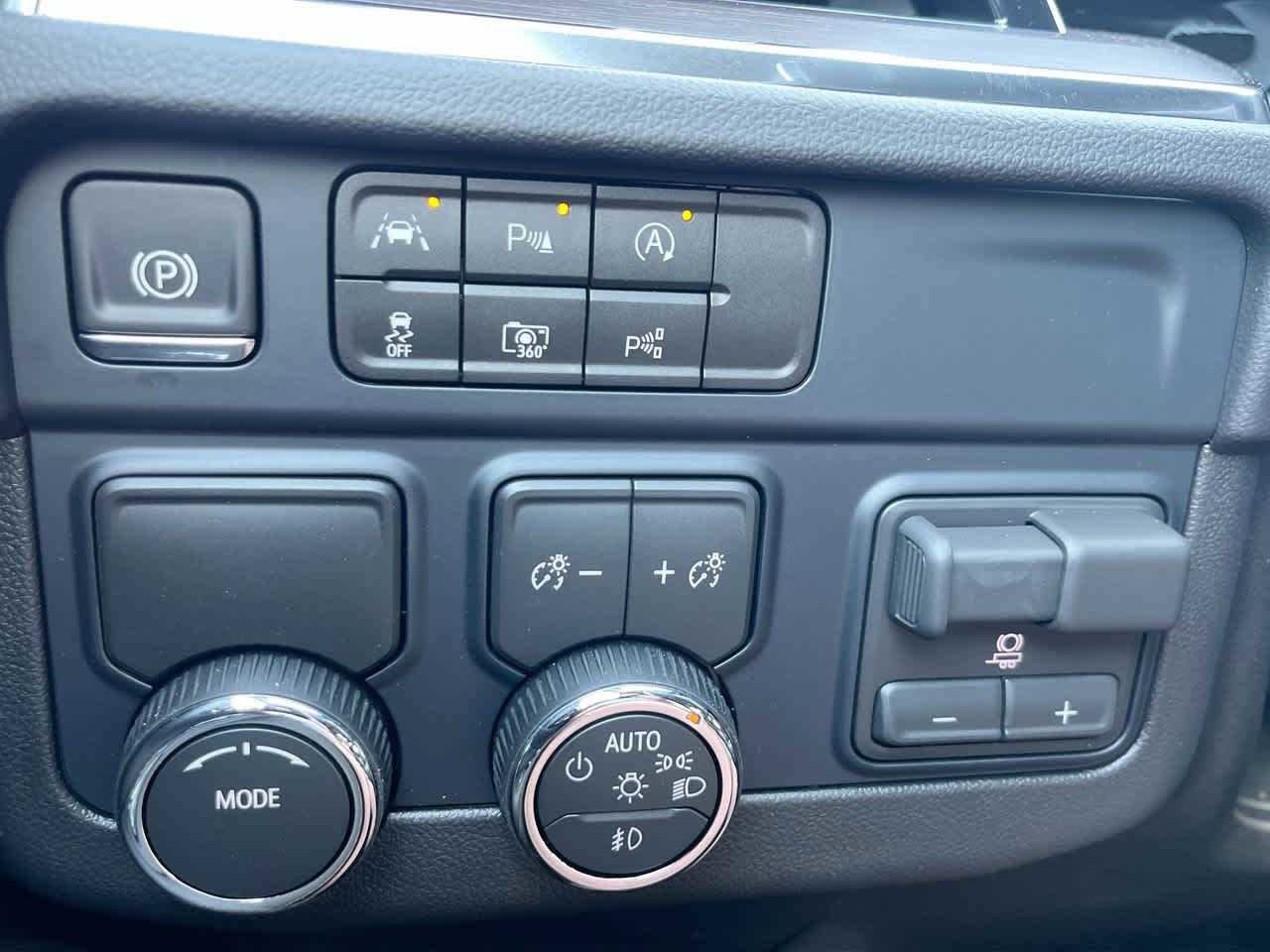 New 2026 Chevrolet Suburban Premier w/ Sun And Tow Package image 26